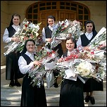 Cinci noi membre ale Institutului Diecezan "Slujitoarele lui Cristos, Marele Preot"