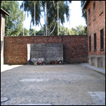 Auschwitz - Zidul de execuie de lng blocul morii