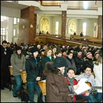 21 ianuarie 2010: Bacu: Sute de liceeni se roag pentru unirea Bisericii